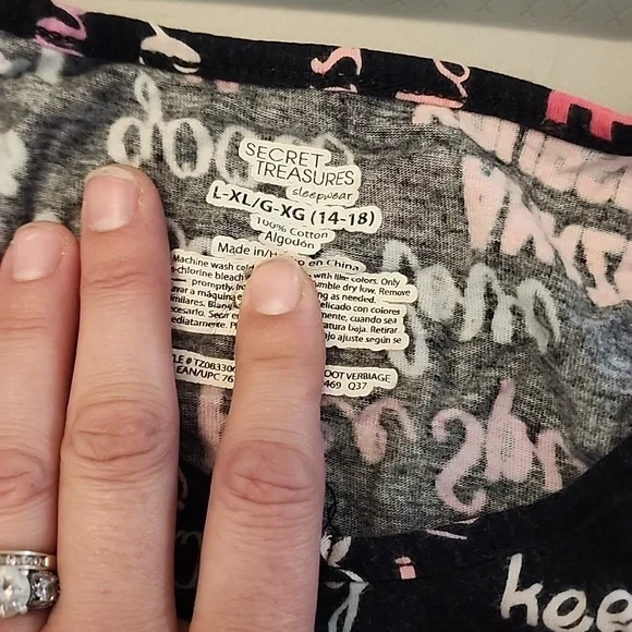 Secret Treasures Black and Pink Sleepwear - Picture 2 of 2